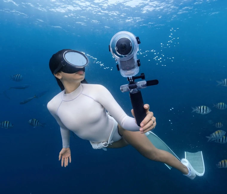 Insta360 X6 - 一机三用：全景相机、稳定器与3D扫描仪 产品图片 3